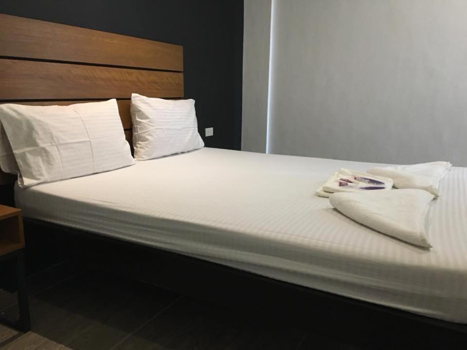 Solaris 88 Inn Tarlac City Экстерьер фото